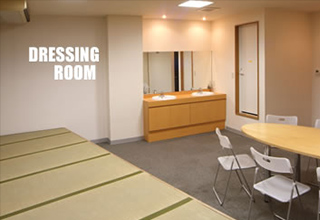 DRESSING ROOM